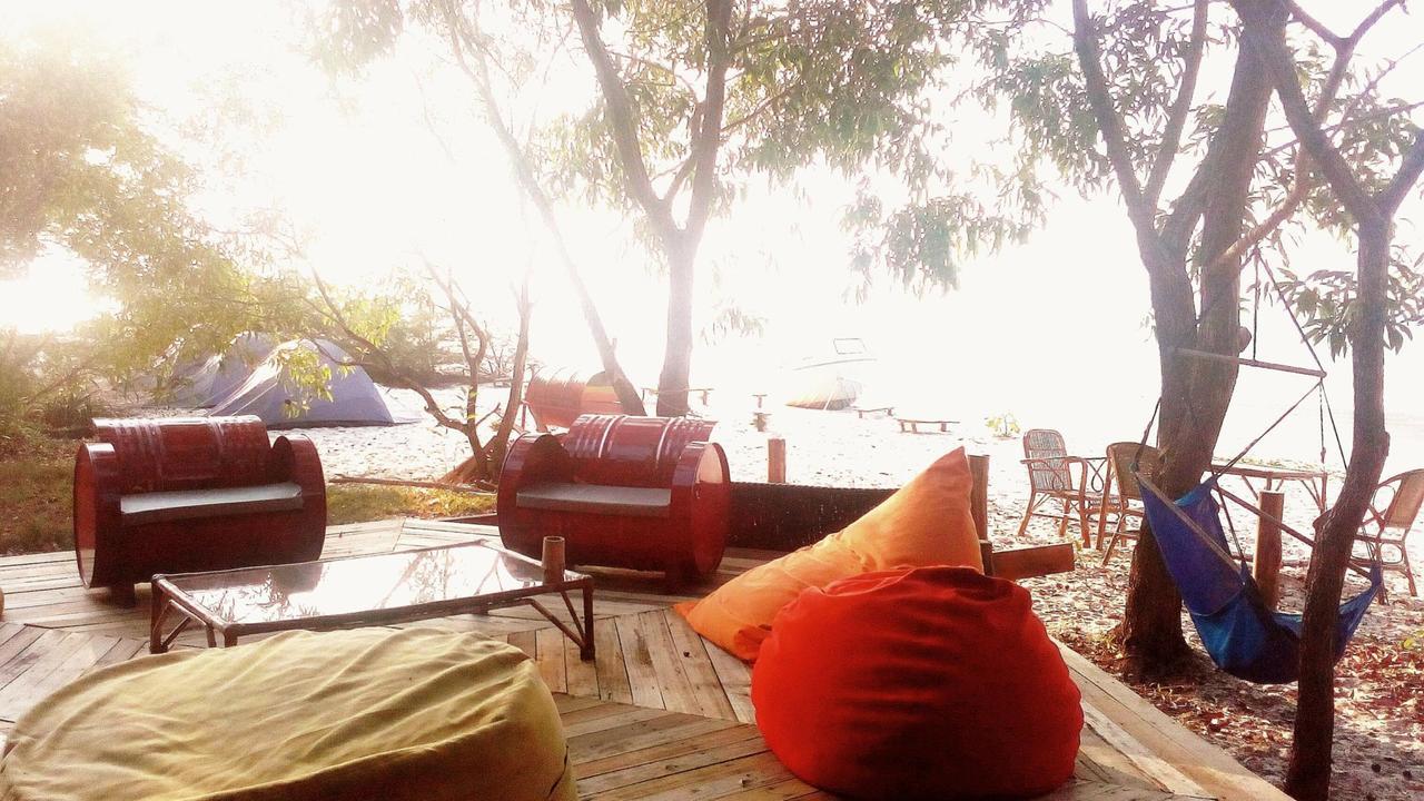 The Boarding House Sihanoukville Bagian luar foto