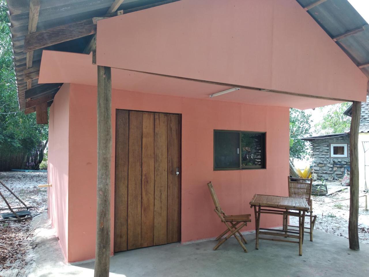 The Boarding House Sihanoukville Bagian luar foto