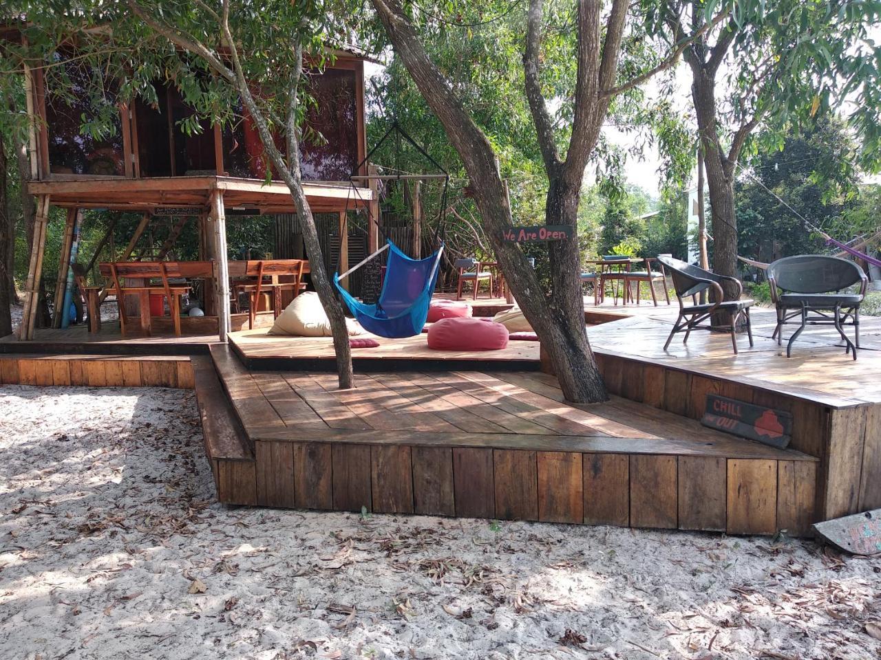The Boarding House Sihanoukville Bagian luar foto